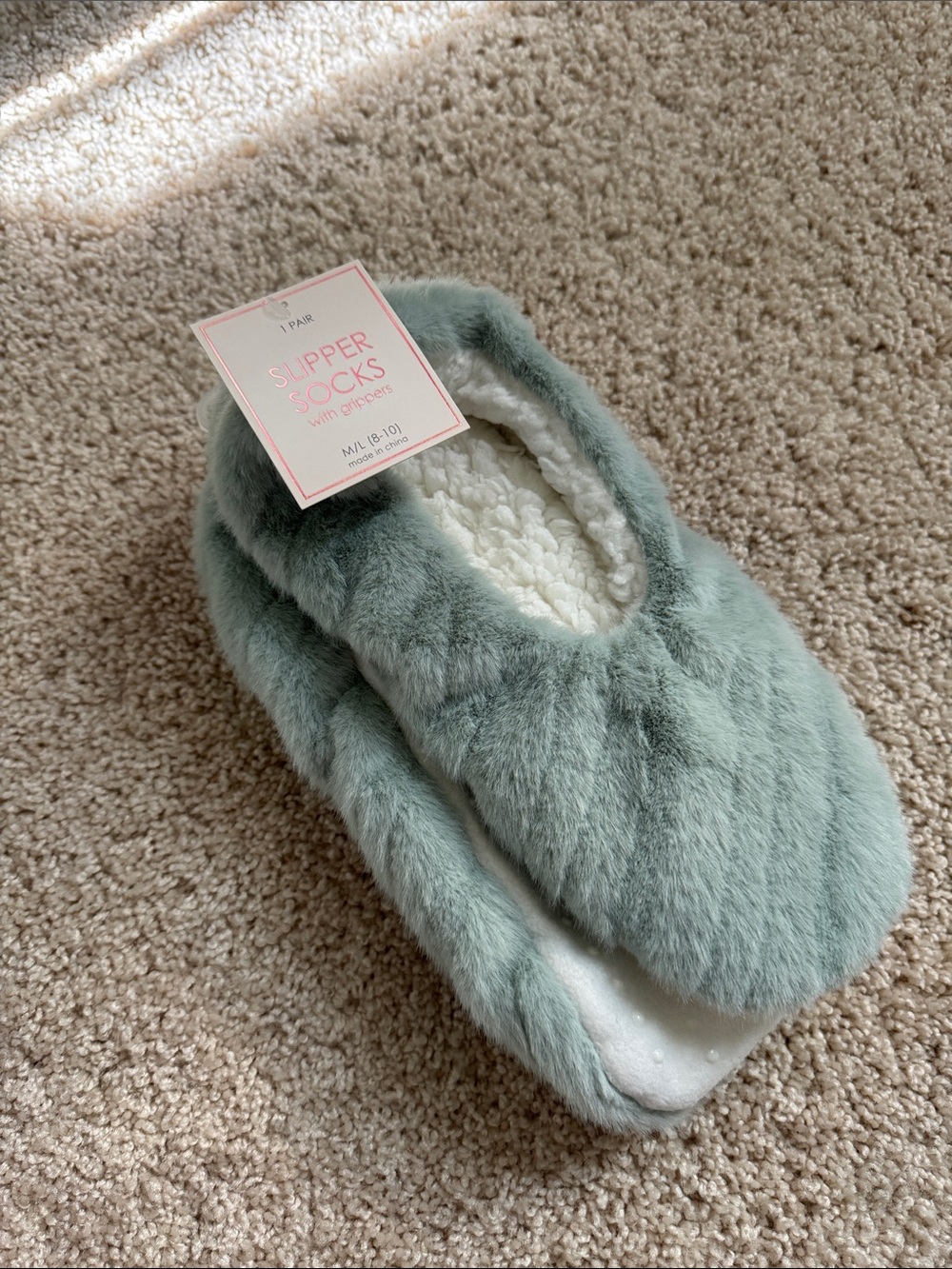 NEW Faux Fur Slipper Socks in Sage Green US 8-10
